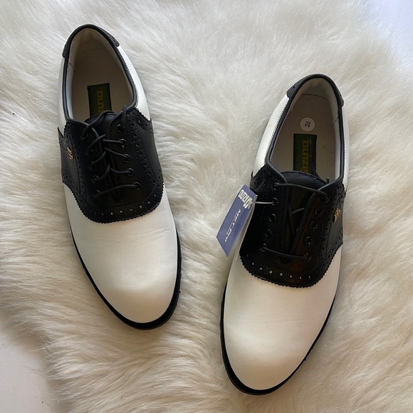 CLOSEOUT SALE!!! Mizuno Men’s MST Pro 9524 Saddle Shoe Golf Shoe - Black & White - Picture 2 of 5